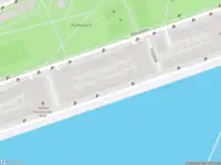 Ambulance met gepaste spoed naar de Maashavenkade in Rotterdam