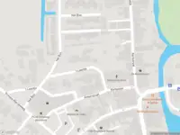 Ambulance met grote spoed naar de 't Laantje in Meerkerk