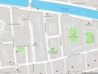 Ambulance met gepaste spoed naar de Marendorpse Dwarsstraat in Leiden