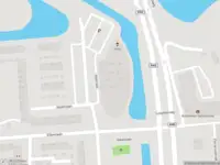 Ambulance met grote spoed naar de Iepenlaan in Spijkenisse