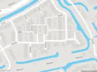 Ambulance met grote spoed naar de Lijsterbes in Hellevoetsluis