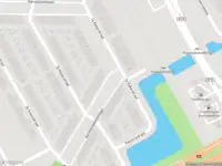 Brandweer met grote spoed naar de Kerstomaatplantsoen in Amsterdam vanwege gebouwbrand