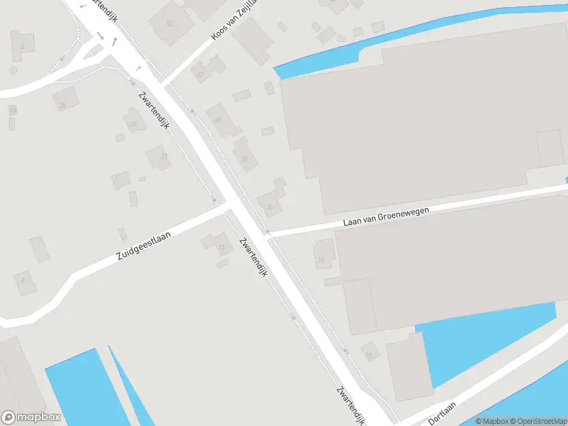 Ambulance met grote spoed naar de Zwartendijk in Naaldwijk