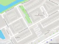 Ambulance met grote spoed naar de Raoul Wallenbergstraat in Amsterdam