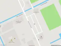 Politie met grote spoed naar de Laan van de Sport in Hoogezand vanwege personen te water