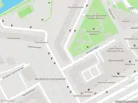 Brandweer met gepaste spoed naar de Geldershoofd in Amsterdam