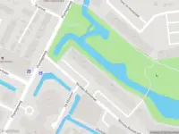 Ambulance met gepaste spoed naar de Nicolaas Beetsstraat in Alblasserdam