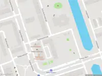 Ambulance met grote spoed naar de Hoekslootstraat in Amsterdam