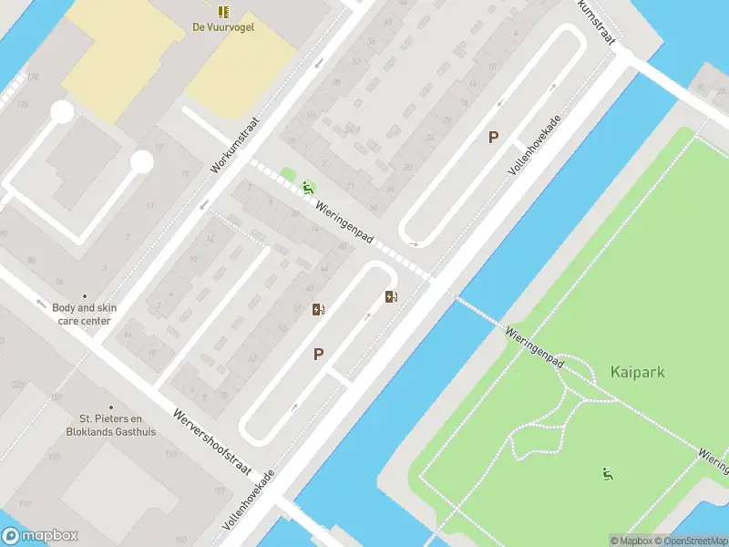 Politie naar de Vollenhovekade in Amersfoort