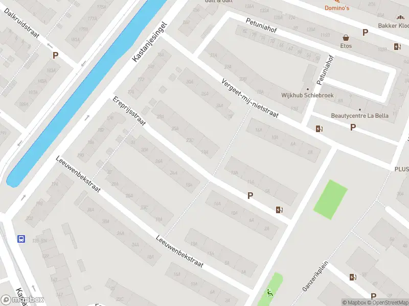 Ambulance met gepaste spoed naar de Ereprijsstraat in Rotterdam