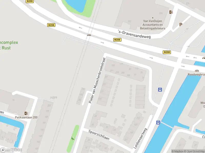 Ambulance met gepaste spoed naar de Pieter van Musschenbroekstraat in Haarlem