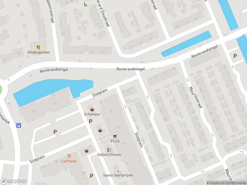 Ambulance met grote spoed naar de Rembrandtsingel in Capelle aan den IJssel