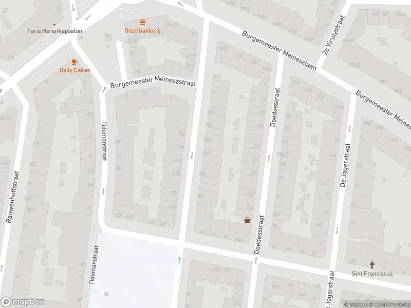 Ambulance met gepaste spoed naar de Van Oosterzeestraat in Rotterdam