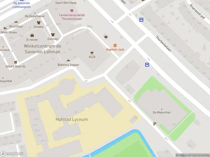 Ambulance met grote spoed naar de Colijnplein in 's-Gravenhage
