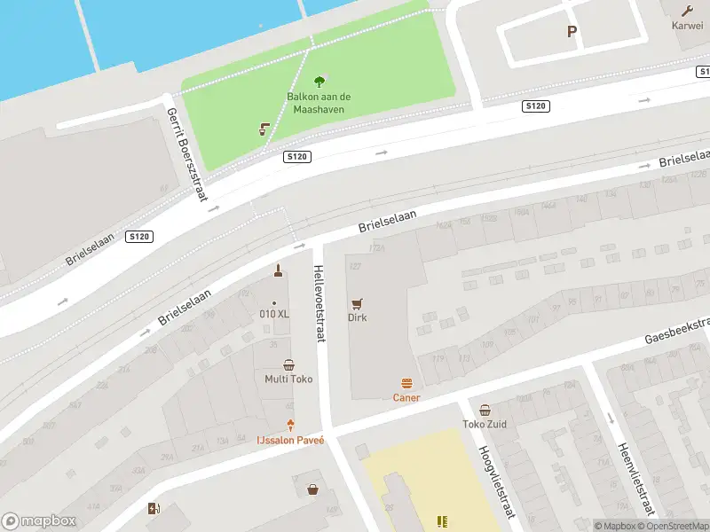 Ambulance met grote spoed naar de Hellevoetstraat in Rotterdam