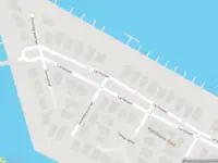 Ambulance met gepaste spoed naar de Larikslaan in Amsterdam