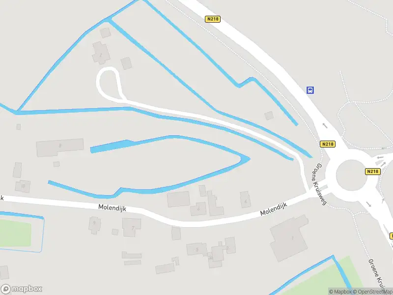 Ambulance met gepaste spoed naar de Molendijk in Zwartewaal