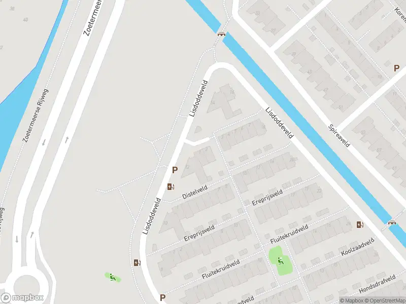 Ambulance met grote spoed naar de Boterbloemveld in 's-Gravenhage