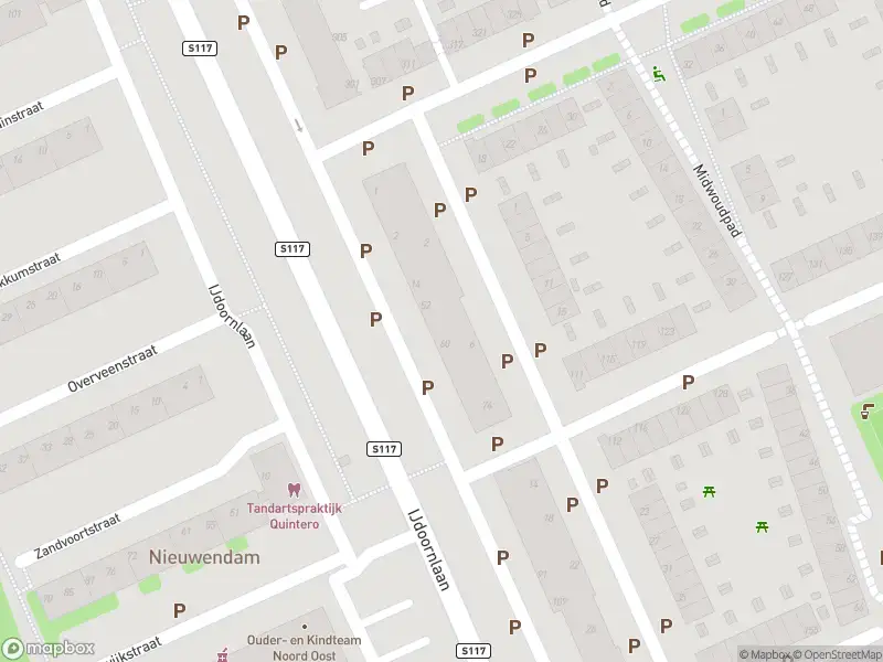 Ambulance met gepaste spoed naar de Limmenstraat in Amsterdam