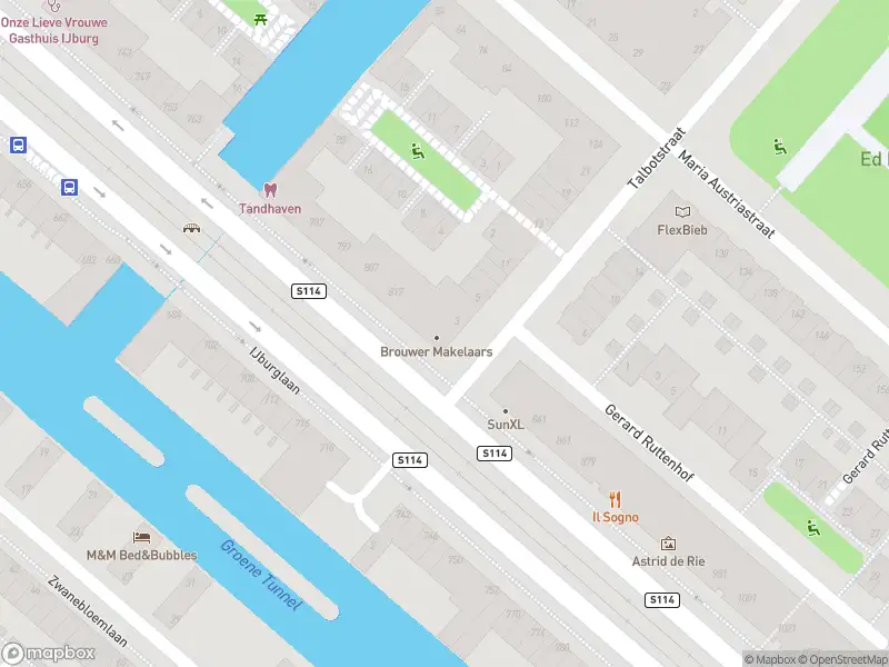 Traumahelikopter met grote spoed naar de Maria Austriastraat in Amsterdam