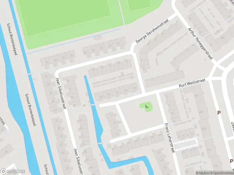 Ambulance met grote spoed naar de Carl Nielsenhof in Rotterdam