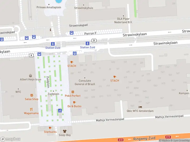 Ambulance met grote spoed naar de Strawinskylaan in Amsterdam