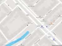 Ambulance met gepaste spoed naar de Schiekade in Rotterdam
