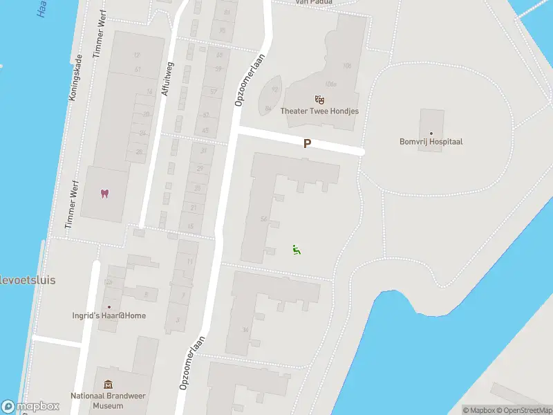Ambulance met grote spoed naar de Opzoomerlaan in Hellevoetsluis