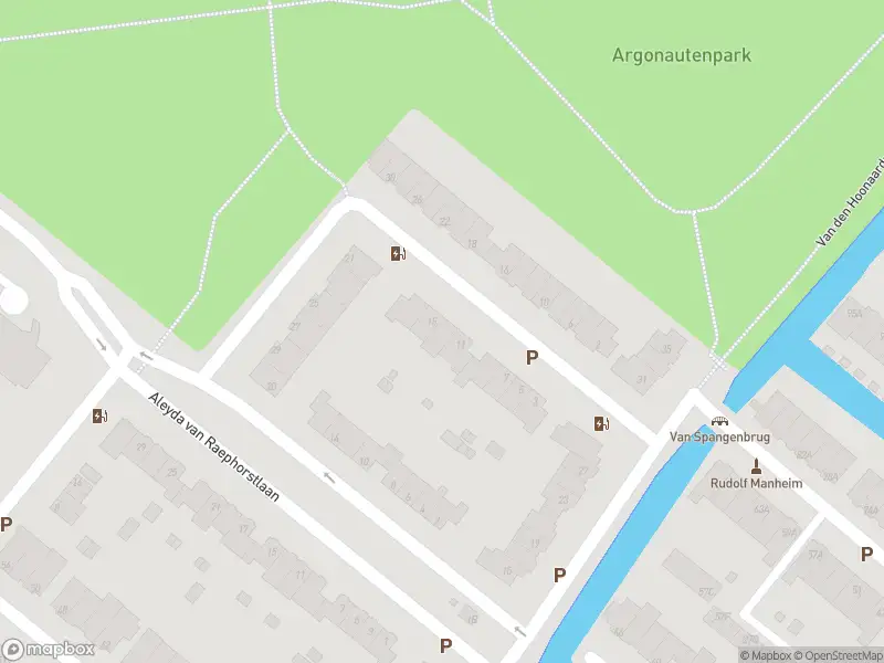 Ambulance met grote spoed naar de Ghisebrecht Bokellaan in Rotterdam