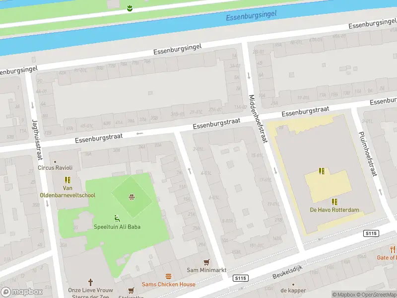 Ambulance met grote spoed naar de Veelzigtstraat in Rotterdam