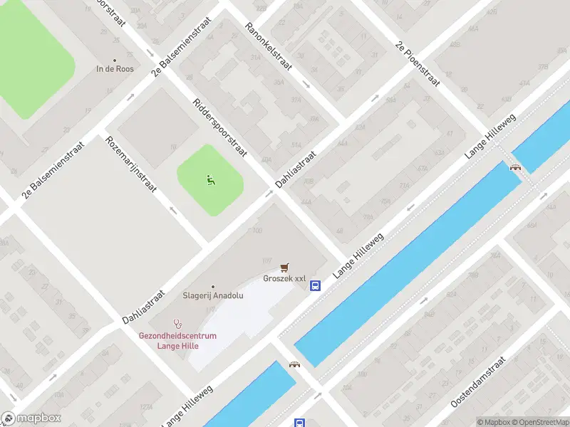 Ambulance met grote spoed naar de Dahliastraat in Rotterdam