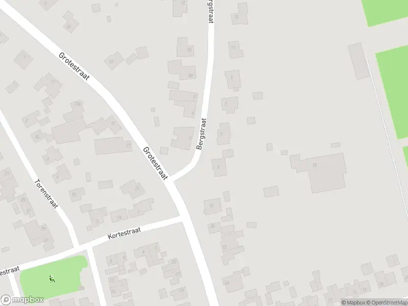 Brandweer met gepaste spoed naar de Bergstraat in Sambeek vanwege een buitenbrand