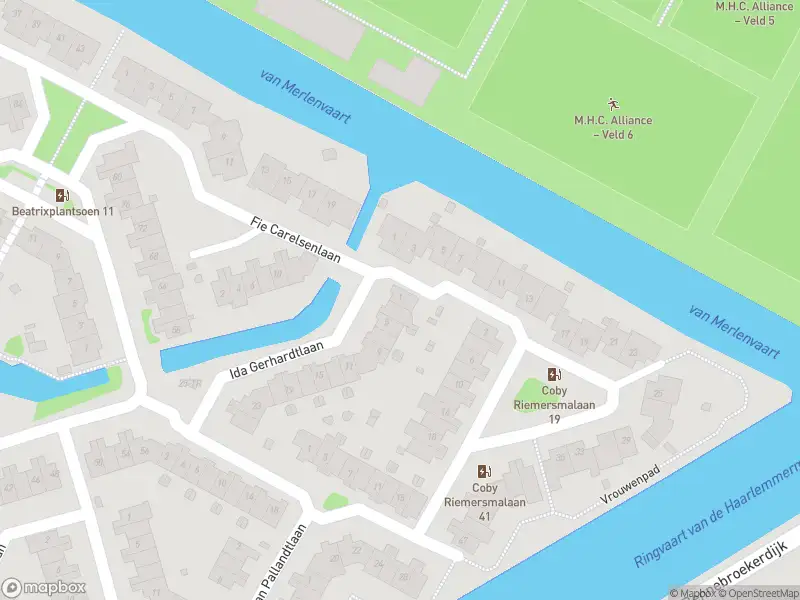 Ambulance met grote spoed naar de Ida Gerhardtlaan in Heemstede