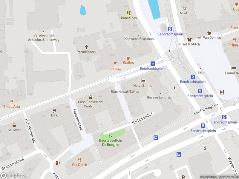 Ambulance met grote spoed naar de Nieuwe Binnenweg in Rotterdam