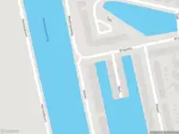 Brandweer met grote spoed naar de Galjoen in Alphen aan den Rijn vanwege personen te water