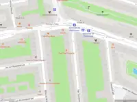 Ambulance met grote spoed naar de Zocherstraat in Amsterdam