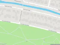 Ambulance met grote spoed naar de Prins Bernhardlaan in Schiedam
