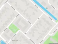 Ambulance met grote spoed naar de Groeneweg in Vijfhuizen