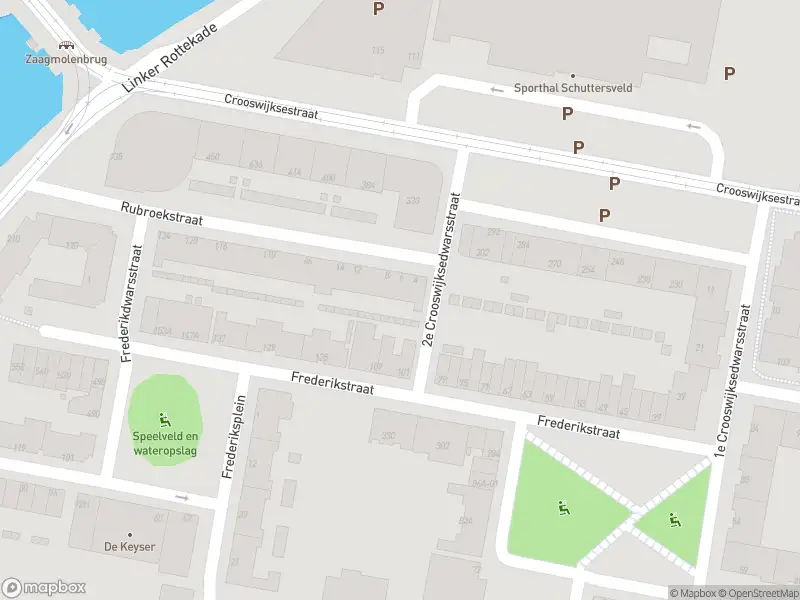 Ambulance met grote spoed naar de Rubroekstraat in Rotterdam