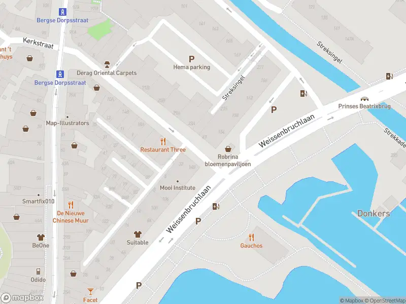 Ambulance met gepaste spoed naar de Weissenbruchlaan in Rotterdam
