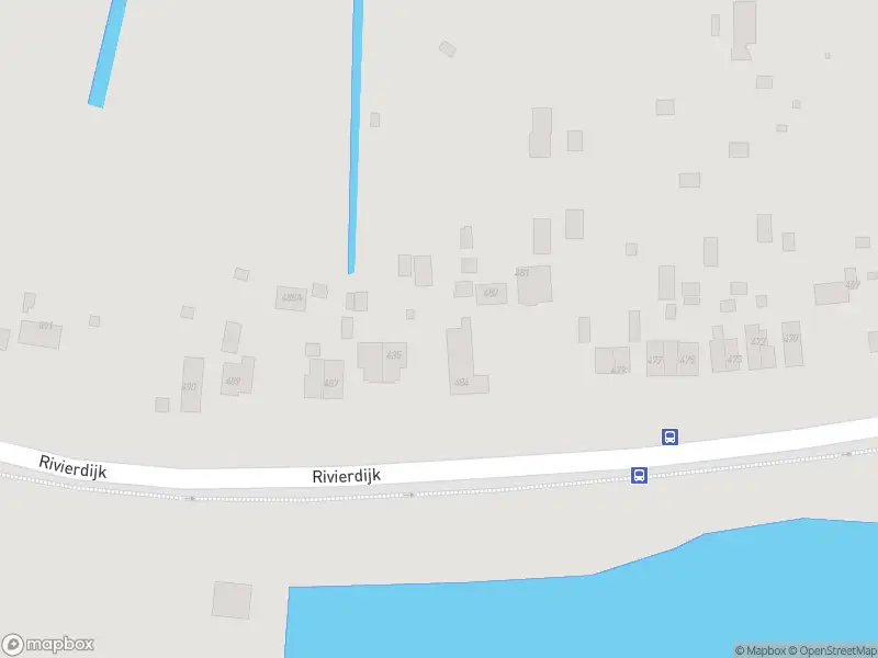 Ambulance met gepaste spoed naar de Rivierdijk in Hardinxveld-Giessendam