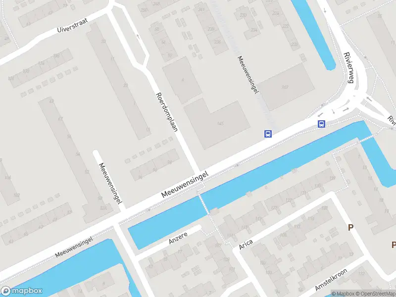 Ambulance met gepaste spoed naar de Meeuwensingel in Capelle aan den IJssel