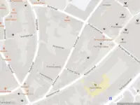 Politie met grote spoed naar de Schoolstraat in Bergen op Zoom vanwege letsel