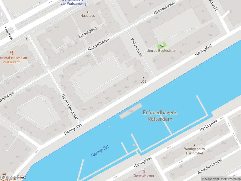 Ambulance met grote spoed naar de Haringvliet in Rotterdam
