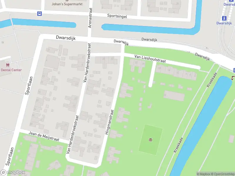Ambulance met grote spoed naar de Hingmanstraat in Rotterdam
