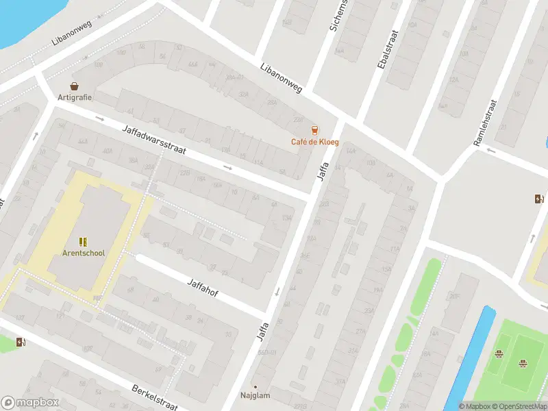 Ambulance met grote spoed naar de Jaffadwarsstraat in Rotterdam