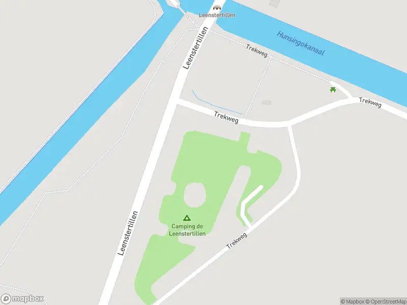 Brandweer met gepaste spoed naar de Leenstertillen in Zuurdijk vanwege een buitenbrand