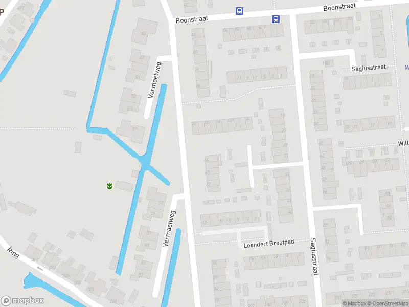 Ambulance met gepaste spoed naar de Vermaetweg in Pernis Rotterdam