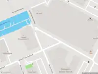 Ambulance met gepaste spoed naar de Daniël Goedkoopstraat in Amsterdam