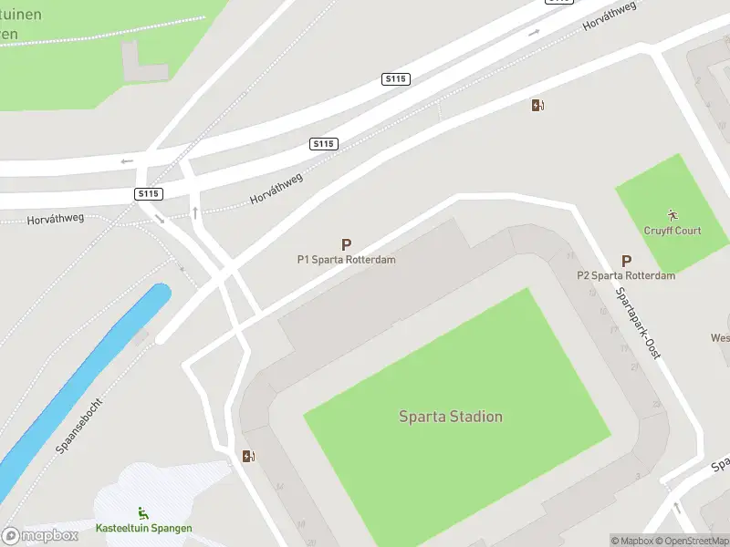 Ambulance met gepaste spoed naar de Spartapark-Noord in Rotterdam